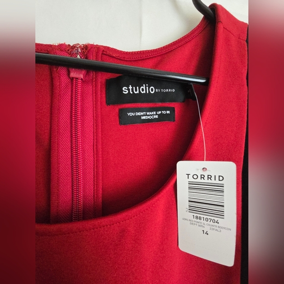 NWT - Torrid Red & Black Ponte Bodycon Dress - SAME-DAY SHIPPING ORDER BY 4PST - Picture 9 of 9
